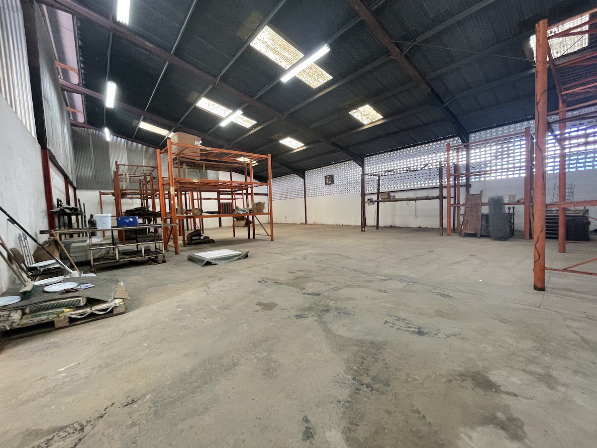 Macoya Industrial Estate Warehouse